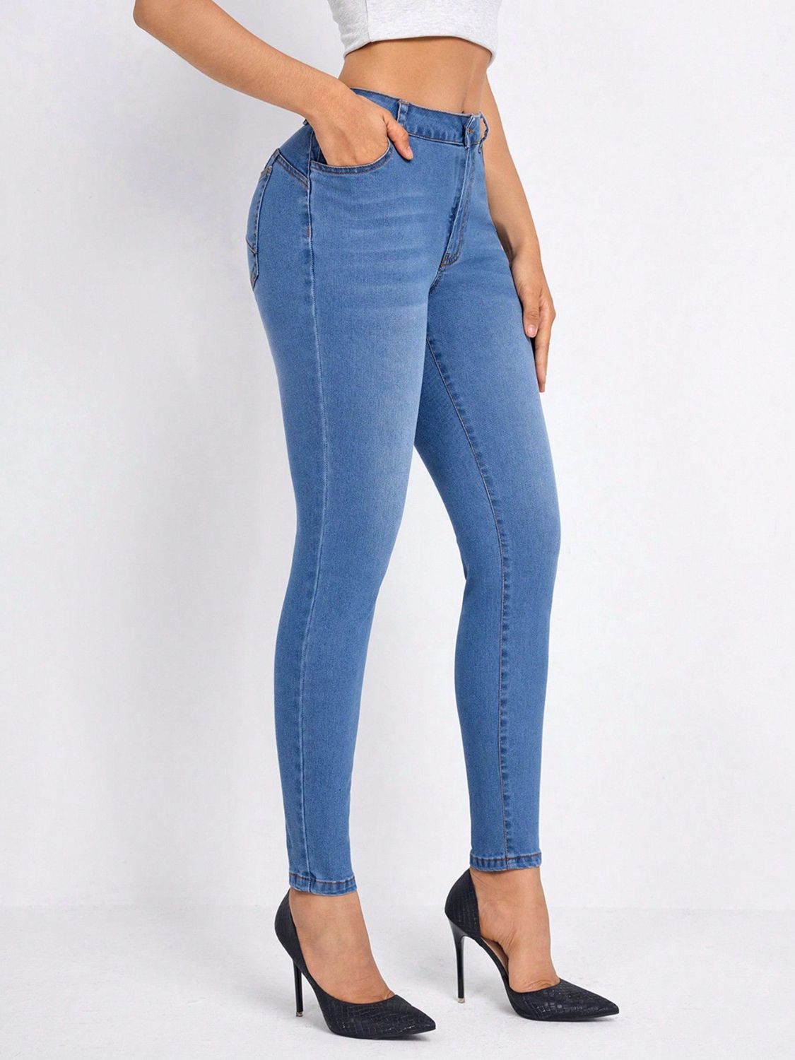 High Rise Skinny Jeans with Pockets